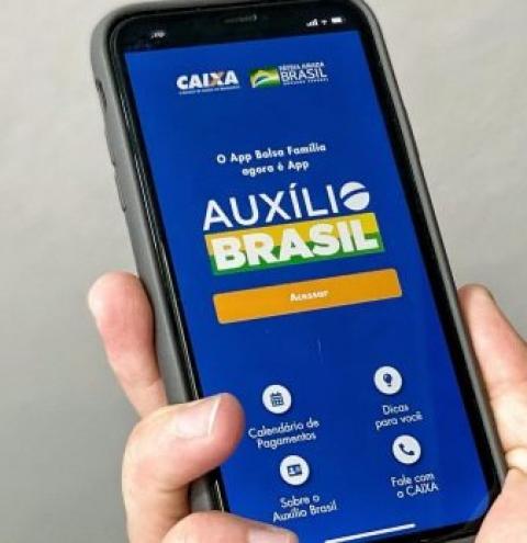 Auxílio Brasil vai injetar R$ 84 bi na economia em 2022